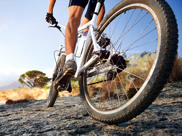 Consigli: come mantenere un corretto assetto del corpo in bicicletta