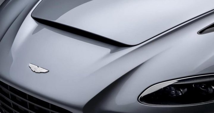 Aston Martin presenta il nuovo concept car V12 Speedster