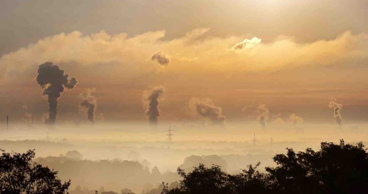 Clima, Lloyd’s decidono di porre fine ad assicurazioni e investimenti nel carbone