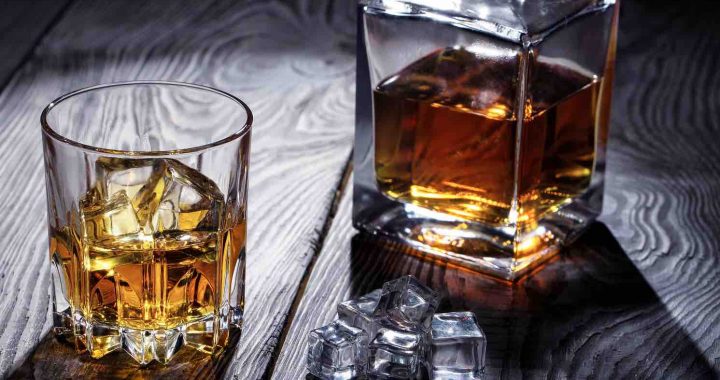 Le bevande alcoliche potrebbero contribuire al declino cognitivo