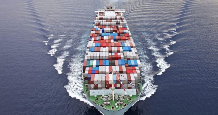 Cina, In arrivo 4 grandi navi portacontainer