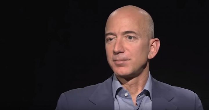 Amazon, Jeff Bezos si dimette dalla carica di CEO