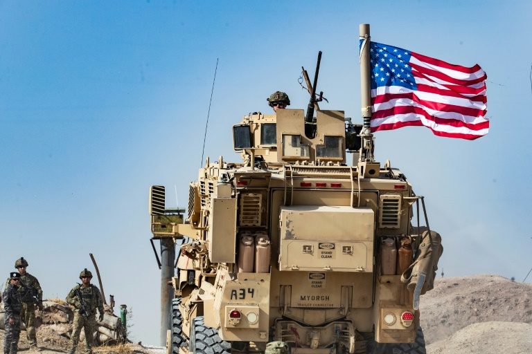 Esercito americano invia rinforzi a basi petrolifere in Siria