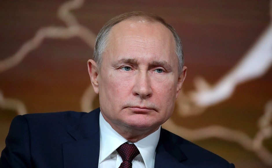 Putin redarguisce ambasciatori USA e UE alla cerimonia del Cremlino