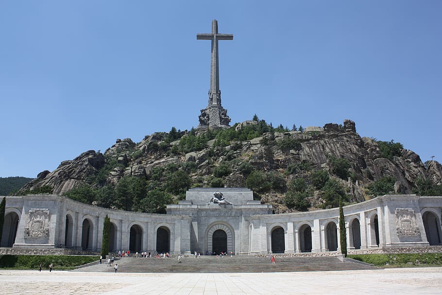 La Spagna vorrebbe abbattere la Basilica della Santa Croce