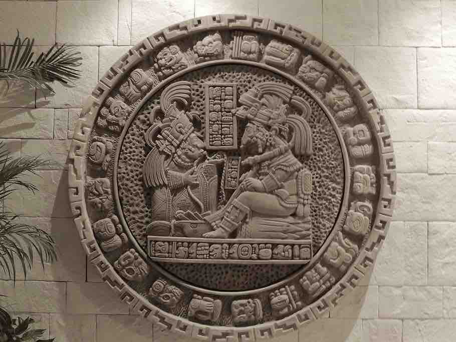 Gli archeologi scoprono il tabellone segnapunti Maya in Messico