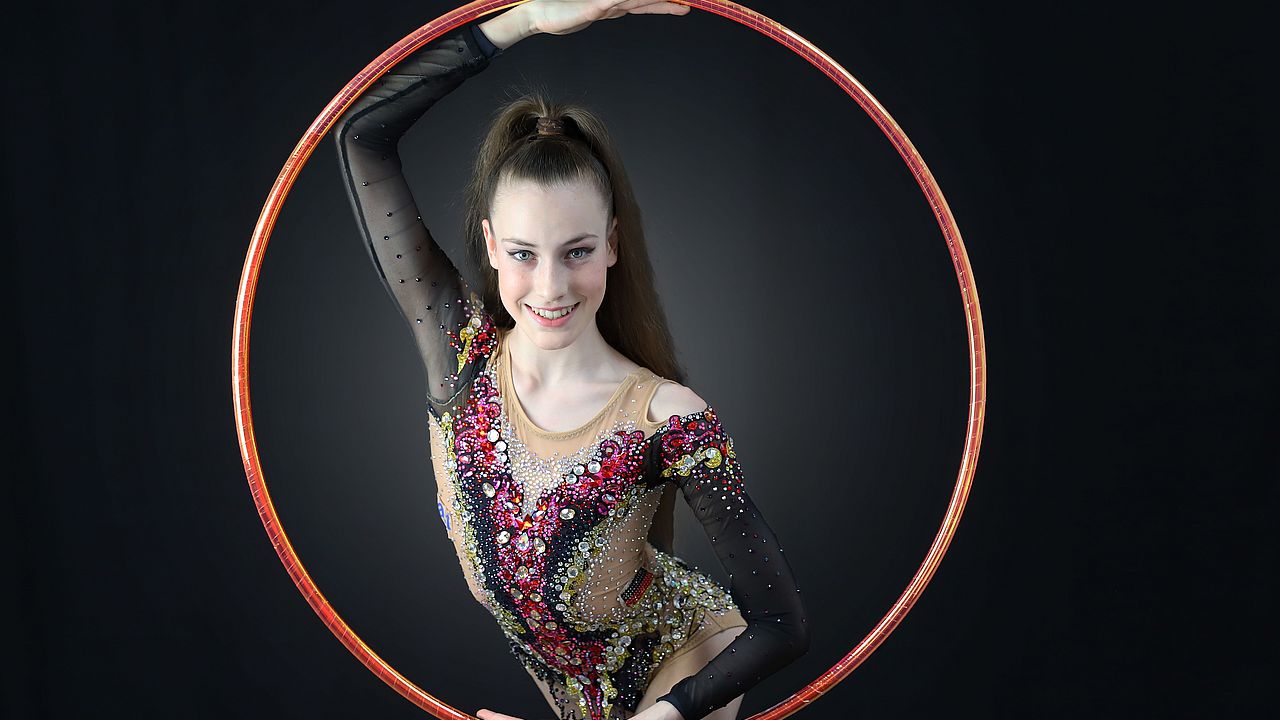 Darja Varfolomeev vince quattro medaglie oro ai Campionati mondiali di ginnastica ritmica a Valencia